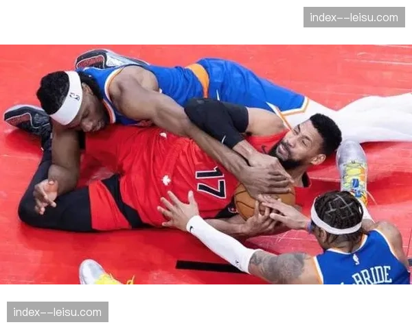 太阳主场不敌猛龙，布克25分难阻球队遭遇三连败