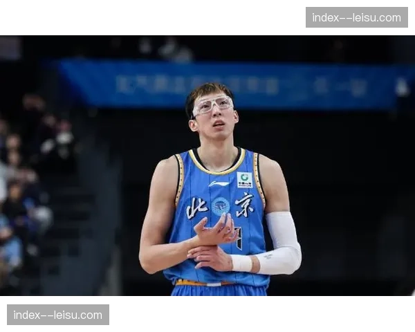 北京周琦麦基超级内线 护筐能力联盟顶级水平